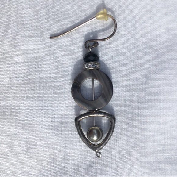 Earrings - Picture 6 of 7